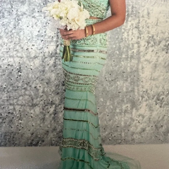 Rachel Allan Prom 2- Piece in Mint Green Size 12 Crop Top with Fishtail Bottom - Picture 2 of 9